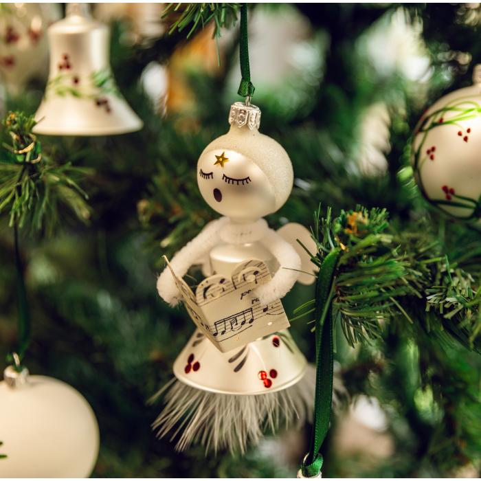 Sklenená ozdoba - anjel so svätojánskym chvojím a hymnou, 1 ks