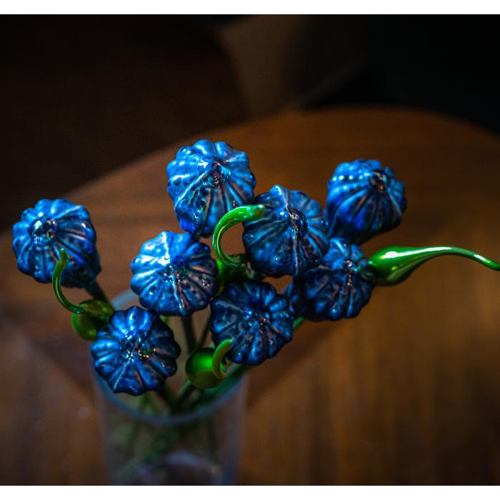 Ozdoba z fúkaného skla modrý zimolez