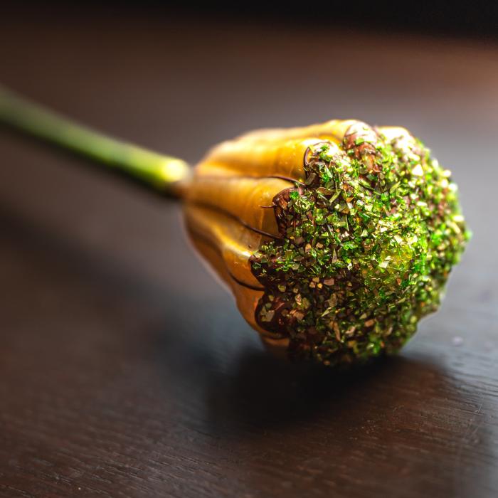 Sklenená kytica ruží a pivoniek, 18 ks