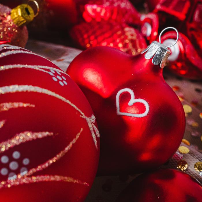 Srdce v srdci - červené srdce s červeným obrysom srdca