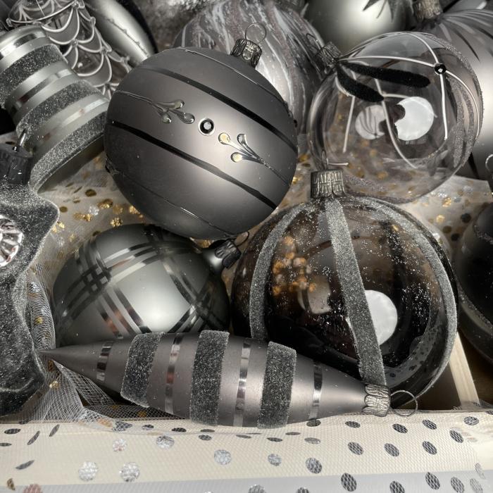 Sklenené vianočné ozdoby basic Nero - Nero hviezdy, 4 ks