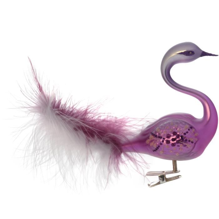 Pár labutí s jemnou výzdobou