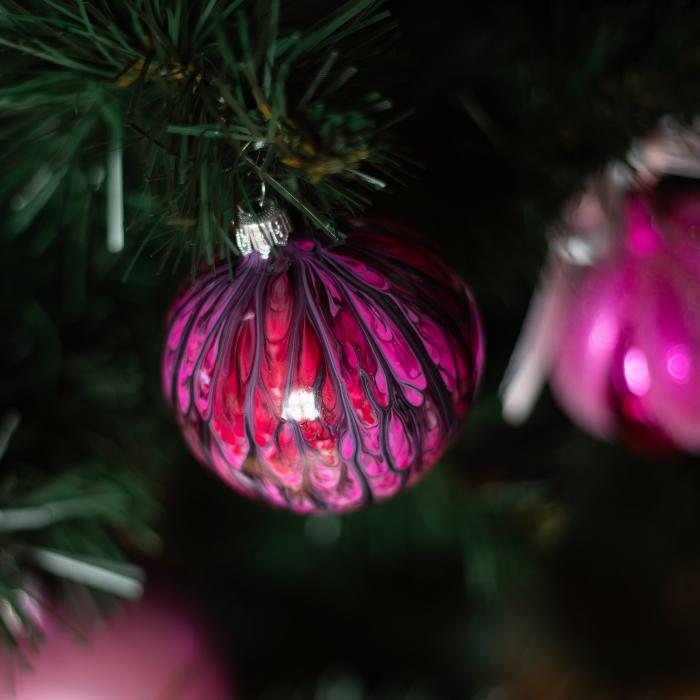 Sklenené vianočné ozdoby Kahuri - Magenta S, 4 ks