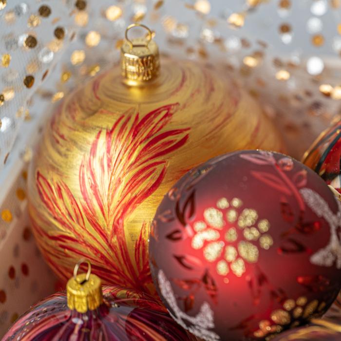 Vianočná ozdoba Secese platina s veľkým zeleným listom, 1 ks